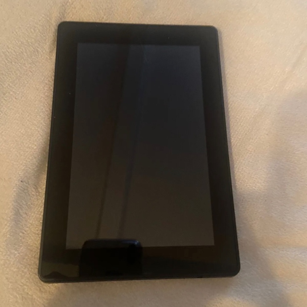 Amazon Kindle Fire HD (3rd Generation)- Black - Kate Spade sleeve included